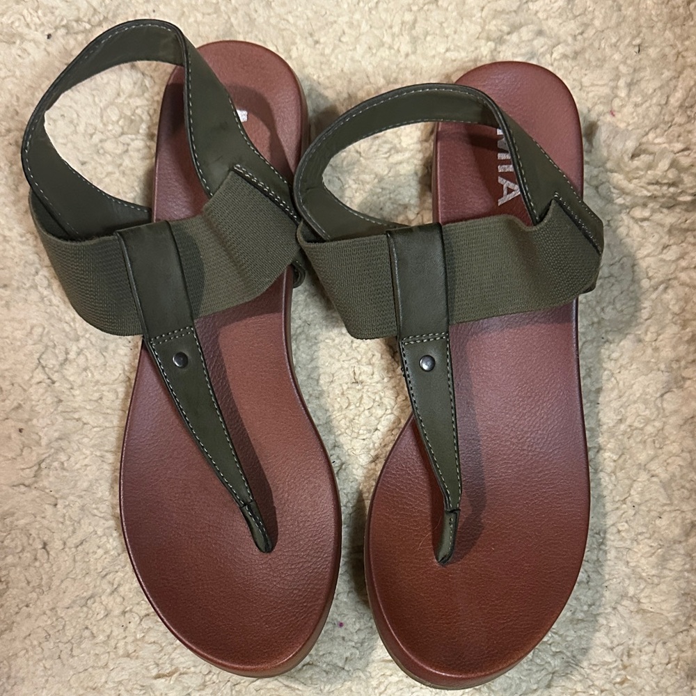 MIA Olive and Brown Casual Sandals